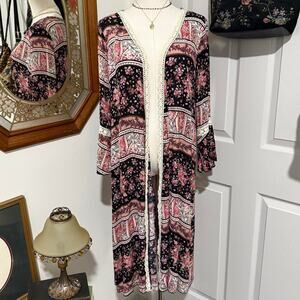 VTG Y2K Sweet Claire Pink, Black & Ivory Boho Floral Patchwork Lace Trim Duster